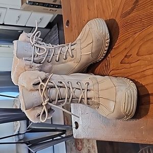 UGG Women's Adirondack Winter Boots